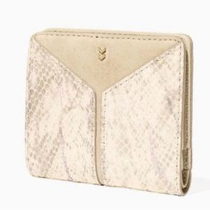 S&D Covet Snake Skin Cream Wallet